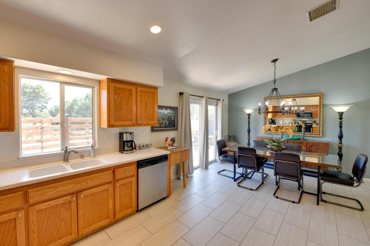Updated Abode 22 Mi To Joshua Tree National Park! 모롱고 밸리 외부 사진